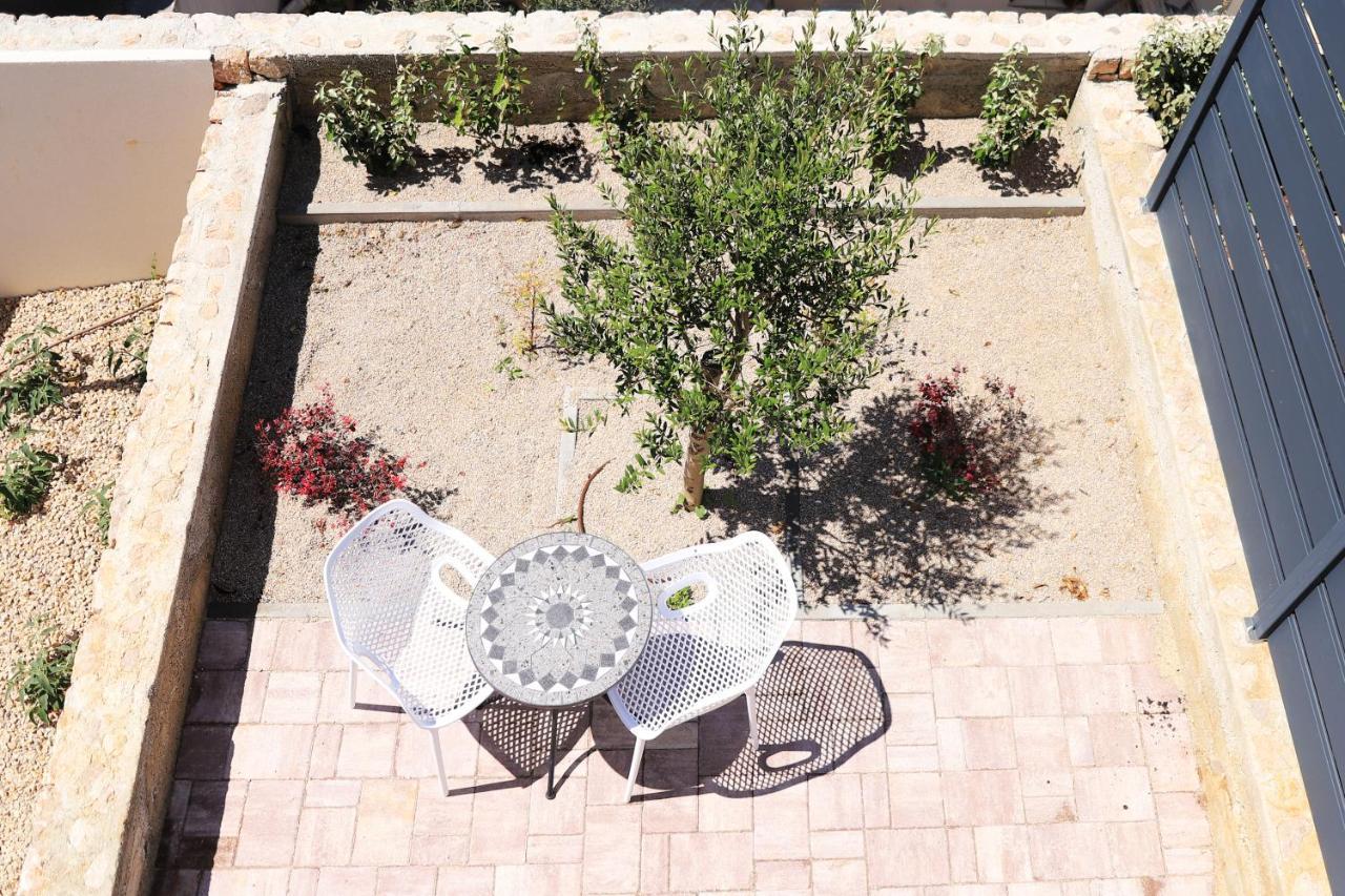 Apartments Terra Sun With Private Pool Or Jacuzzi Njivice Εξωτερικό φωτογραφία