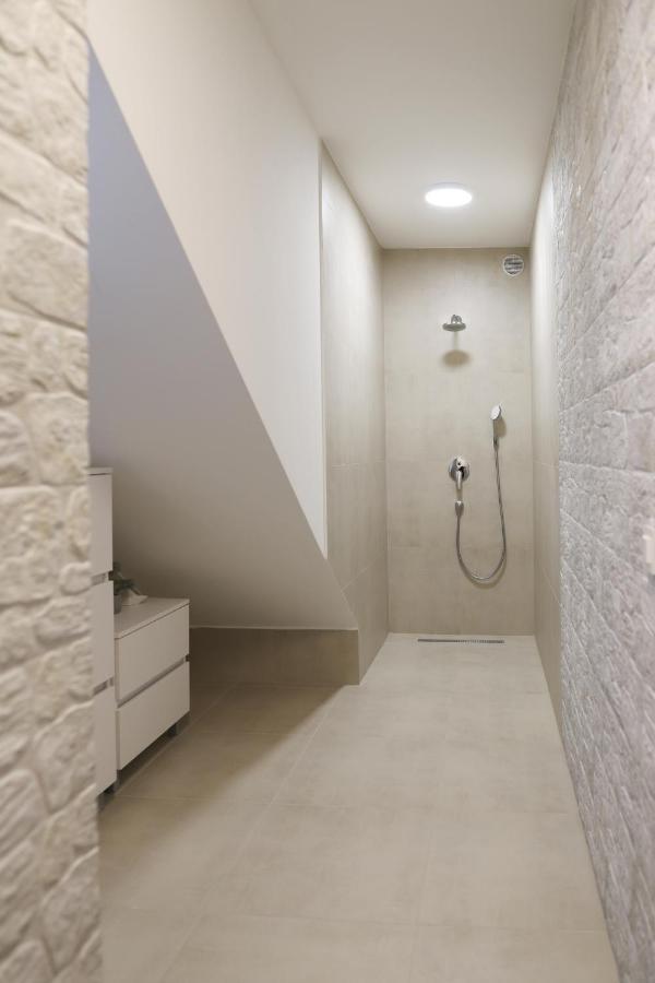 Apartments Terra Sun With Private Pool Or Jacuzzi Njivice Εξωτερικό φωτογραφία