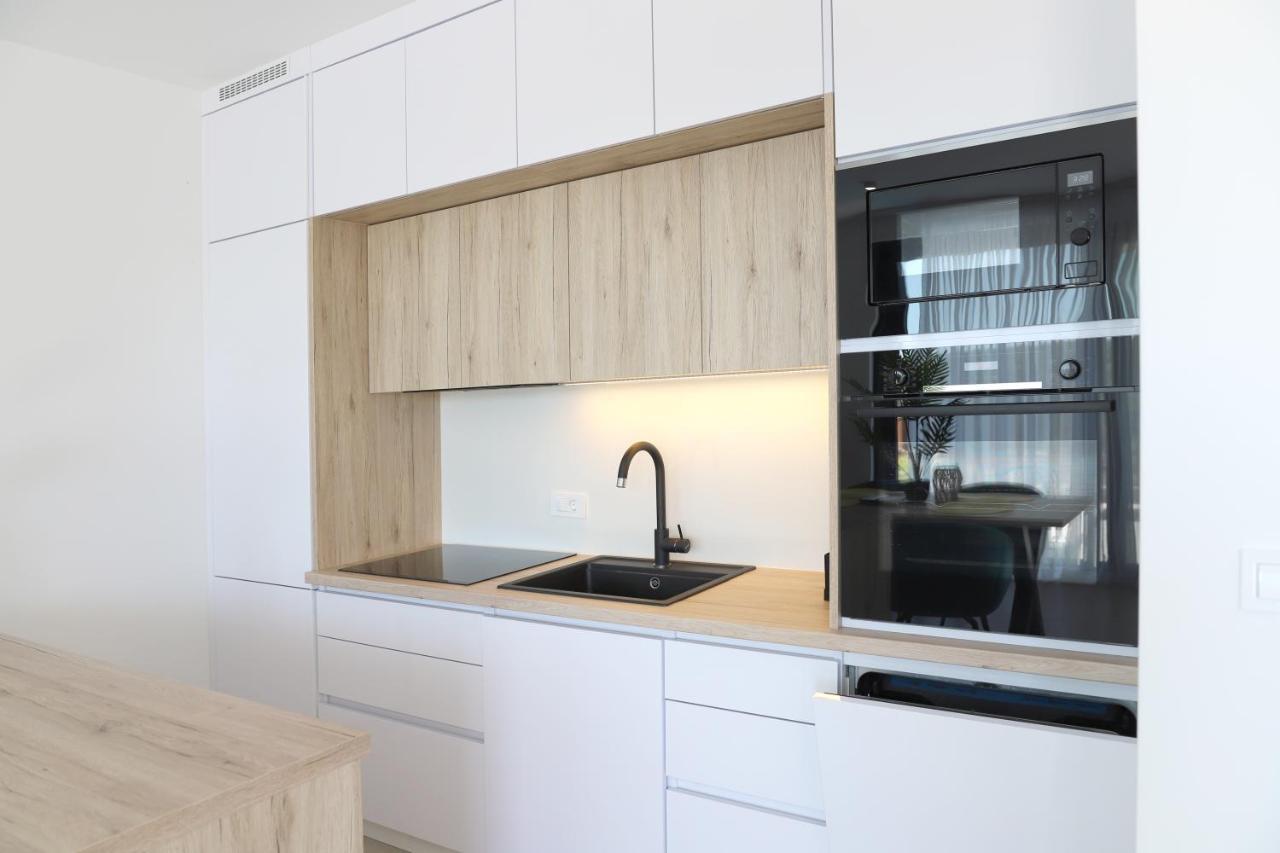 Apartments Terra Sun With Private Pool Or Jacuzzi Njivice Εξωτερικό φωτογραφία